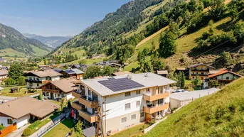 Expose Helle 2- Zimmer-Neubauwohnung mit Carportparkplatz