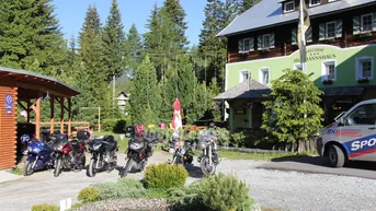 Expose Rustikales 3* Hotel / Alpengasthof mitten in der Natur der Nockberge