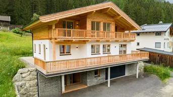 Expose Erstklassiges Neubau - Landhaus in idyllischer Panoramalage in Pettneu am Arlberg