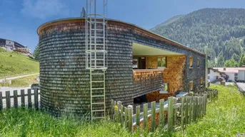 Expose Maisonette-Chaletwohnung mit Pool &amp; Garten in St. Anton am Arlberg!