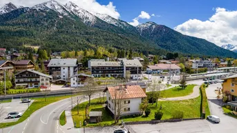 Expose Ortskern: Zentrales Grundstück mit Haus mitten in Seefeld zu verkaufen