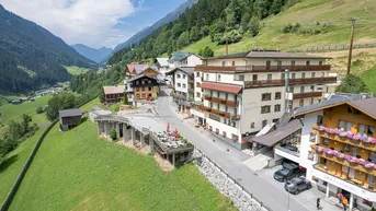 Expose Hotel Silvretta in Kappl mit Grundstück direkt an der SkiPiste