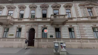 Expose Elegante Villa mit Baugenehmigung
