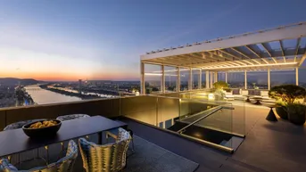 Expose Exquisites Penthouse