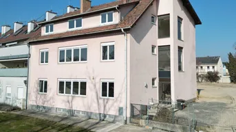 Expose Sanierungsbedürftiges Mehrfamilien-/Bürohaus in zentraler Lage