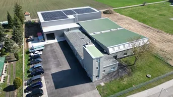 Expose Modernes Betriebsobjekt mit Zubaupotenzial auf 6.712 m² Grund