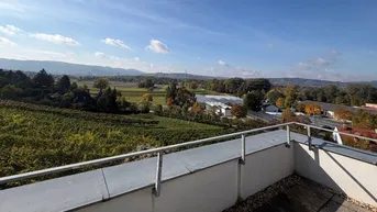 Expose Helles Reihenhaus mit Fernblick und 2 Stellplätzen