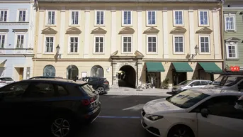 Expose Herschaftliche Wohnung im Palais Ursenbeck
