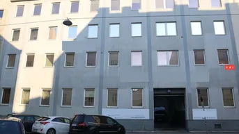 Expose Halle | ca. 7m Raumhöhe