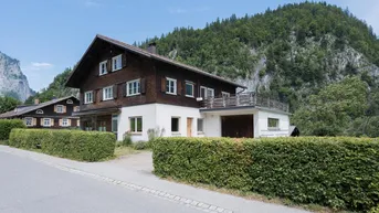 Expose Grösseres Wohnhaus in schöner Wohnlage zu verkaufen