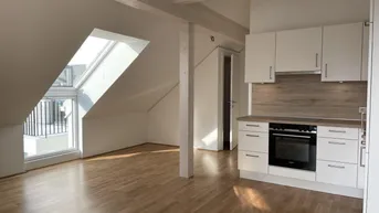 Expose AMHÖTTLGRUND: 2-ZIMMER-WOHNUNG IM DG