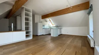 Expose Reizendes Dachgeschoss-Loft mit tollem Ausblick