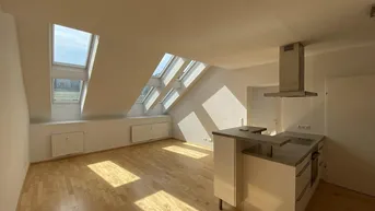 Expose Dachgeschosswohnung mit Altbau Charakter und kleiner Terrasse im Zentrum