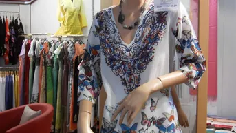 Expose EXKLUSIVES GESCHÄFTSLOKAL in BESTLAGE von Hofgastein, in der Galerie im Zentrum. Einzigartige Möglichkeit sich und die Ware auf rund 100 m² bestens zu präsentieren. Praxis, Büro, Bekleidung....usw., alles ist möglich.