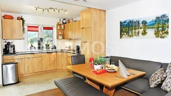 Expose Moderne Wohnung mit lichtdurchflutetem Wohnzimmer und offener Küche!
