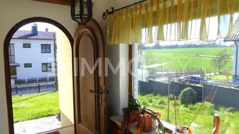 Expose Familiendomizil mit Potential - 2 Wohneinheiten - 1500 m² Garten