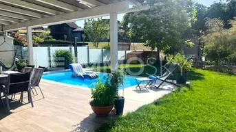 Expose Familientraum samt Garten und Pool in hervorragender Lage
