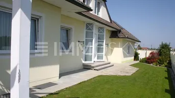 Expose Imposante Landhaus-Villa samt Nachbargrundstück 