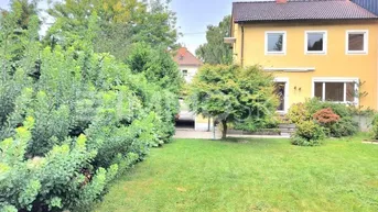 Expose Naturnah - Stadtnah: Eigenheim mit großem Garten und Garage im Zentrum