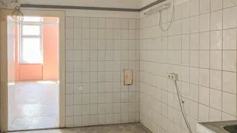 Expose Sanierungsbedürftige Altbauwohnung