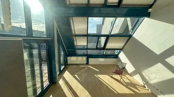 Expose Der SONNE entgegen: SÜDSEITIGE Dachgeschoß-Maisonette mit großzügiger Dachterrasse und Klimaanlage.