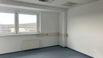 Expose Zentral gelegene Bürofläche mit effizientem Grundriss - 4 Zimmer - im IZ-NÖ Süd