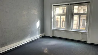 Expose Sanierungsbedürftiges Altbau-Juwel in Top-Lage