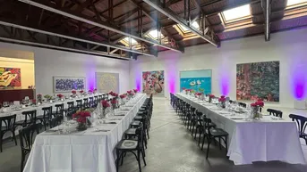 Expose AUSSERGEWÖHNLICHES LOFT mit Terrasse - Atelier, Schauraum, Ausstellungsfläche oder Büro.