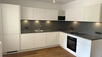 Expose Großzügige Maisonette mit neuer Küche, neuem Bad und 2 Loggias - Nähe U-Bahn U4.