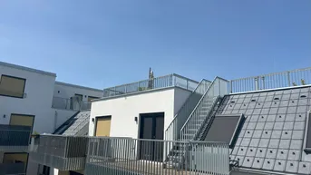 Expose Spät-Sommer auf der großen Dachterrasse genießen - Nähe Kirchenplatz Atzgersdorf.