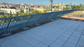 Expose Sonnentage auf der großen Dachterrasse genießen - Nähe Kirchenplatz Atzgersdorf.