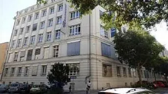 Expose Repräsentative, helle Bürofläche mit 22 Büros, großem Besprechungszimmer und Empfang - Räume veränderbar.