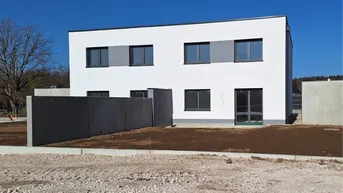 Expose JETZT BESICHTIGEN! DOPPELHAUSHÄLFTE im Salzkammergut: Laakirchen, In der Au, ab € 450.000,-