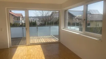 Expose Die perfekte Familienwohnung mit 2 großzügigen Balkonen &amp; Carport!
