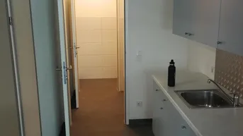 Expose LAGER MIT BÜROFLÄCHE SALZBURGER STRASSE NÄHE INFRACENTER"