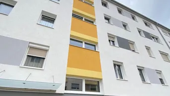 Expose RENOVIERTE 3 ZIMMERWOHNUNG MIT LOGGIA UND GARAGE