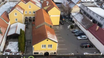 Expose Vielfältiger Gasthof mit Festsaal, 24 Zimmer und riesige Freifläche