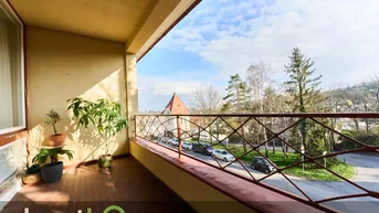Expose Retro-Charme mit tollem Weit- und Grünblick, Loggia und Balkon