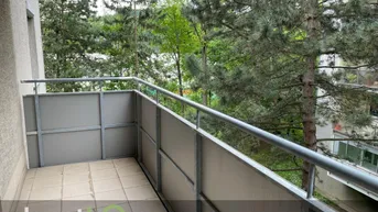 Expose Gepflegte Wohnung mit Balkon und Autoabstellplatz
