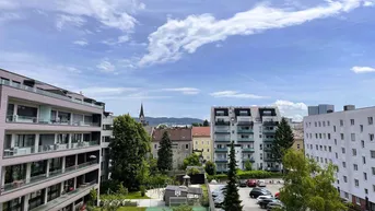 Expose FAMILIENHIT: Leistbare 5-Zimmer-Wohnung in der Stadt!