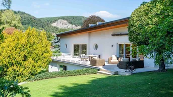 Expose Luxuriöse Villa mit Indoor-Pool, großem Grundstück und nachhaltiger Technik