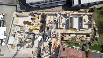 Expose Wohnen im Herzen von Neuhofen – 4-Zimmer Wohnung mit großem Balkon, Tiefgarage und Lift