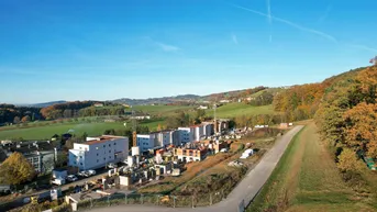 Expose Mittertreffling | 4 Raumwohnung mit großem Balkon inkl. 2 TG-Stellplätzen!