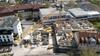 Expose Wohnen mit Komfort: 2-Zimmer Wohnung im Neubau mit Gartenanteil und Tiefgarage in Neuhofen