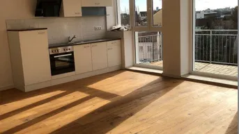 Expose Traumhafte sonnige 4,5 Zimmer Wohnung mit 47 m² Terrasse + 18 m² Balkon in einer Stilzinsvilla in schönster Wohnlage Wiens 