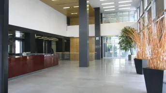Expose Modernes Büro im Ares Tower zu mieten