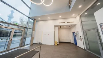 Expose Skyline - helle Büroflächen zu mieten!