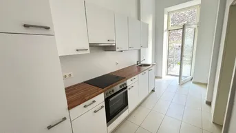 Expose SONNIGE ERDGESCHOSS Wohnung mit Terrasse + Eigengarten in schönem ALTBAU 1100 Wien