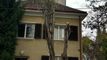 Expose Verborgenes Juwel: Sanierungsbedürftige Stadtvilla in Traumlage mit Potenzial!