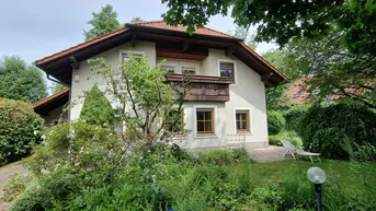 Expose Wo findet man noch Perlen? Ach! In Leonding am Erlenbach